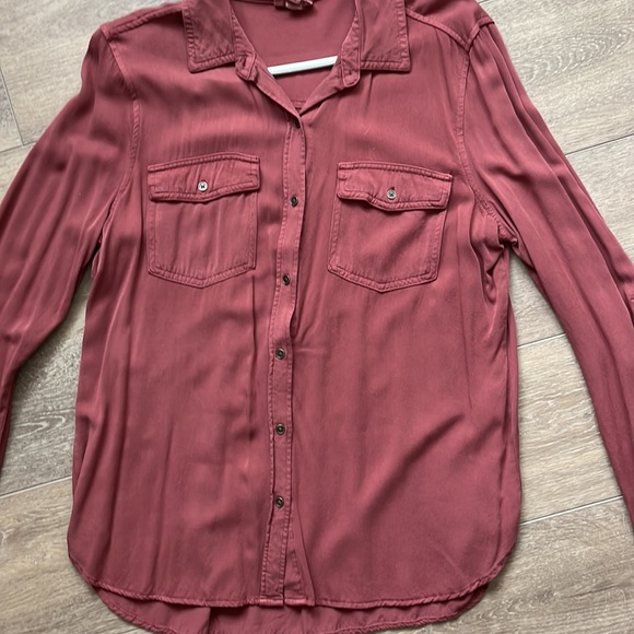 Rust/brown shirt - Picture 3 of 3